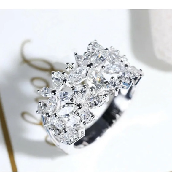 3kt. Moissante Marquis & 14k white gold Vermiel Ring - Picture 9 of 13